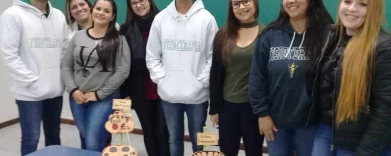 Acadêmicos do curso de Fisioterapia apresentaram trabalho de Neurologia