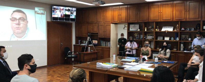 Apucarana assina convênios para rede de proteção à mulher