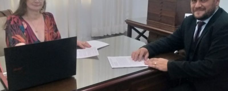 CURSO DE DIREITO FIRMA CONVÊNIO PARA ESTÁGIOS.