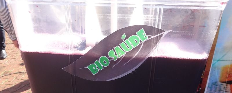 Suco de carvão desenvolvido pelos alunos de Administração