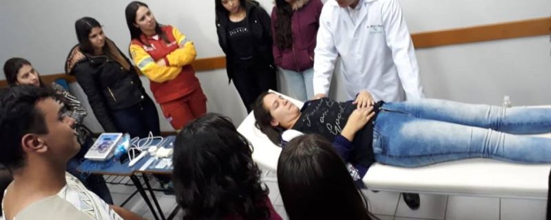 Aula de Acupuntura – Curso de Enfermagem