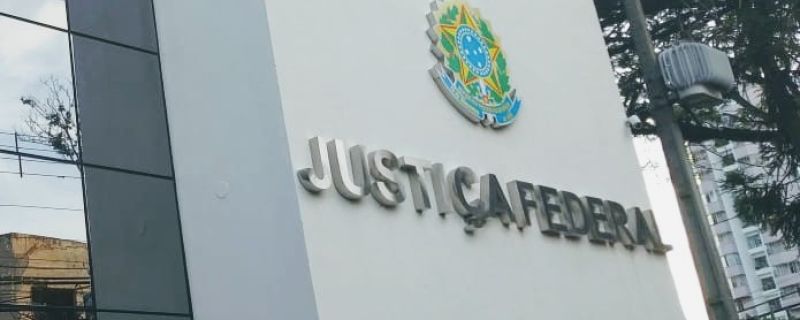 ACADÊMICOS DE DIREITO – VISITA TÉCNICA NO FÓRUM DA JUSTIÇA FEDERAL DE APUCARANA-PR